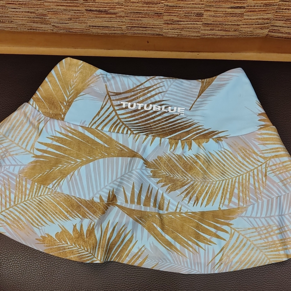 NWOT TUTUBLUE UPF 50 Tennis/Swim Layered Skirt Skort 12" Women's Sz XS.